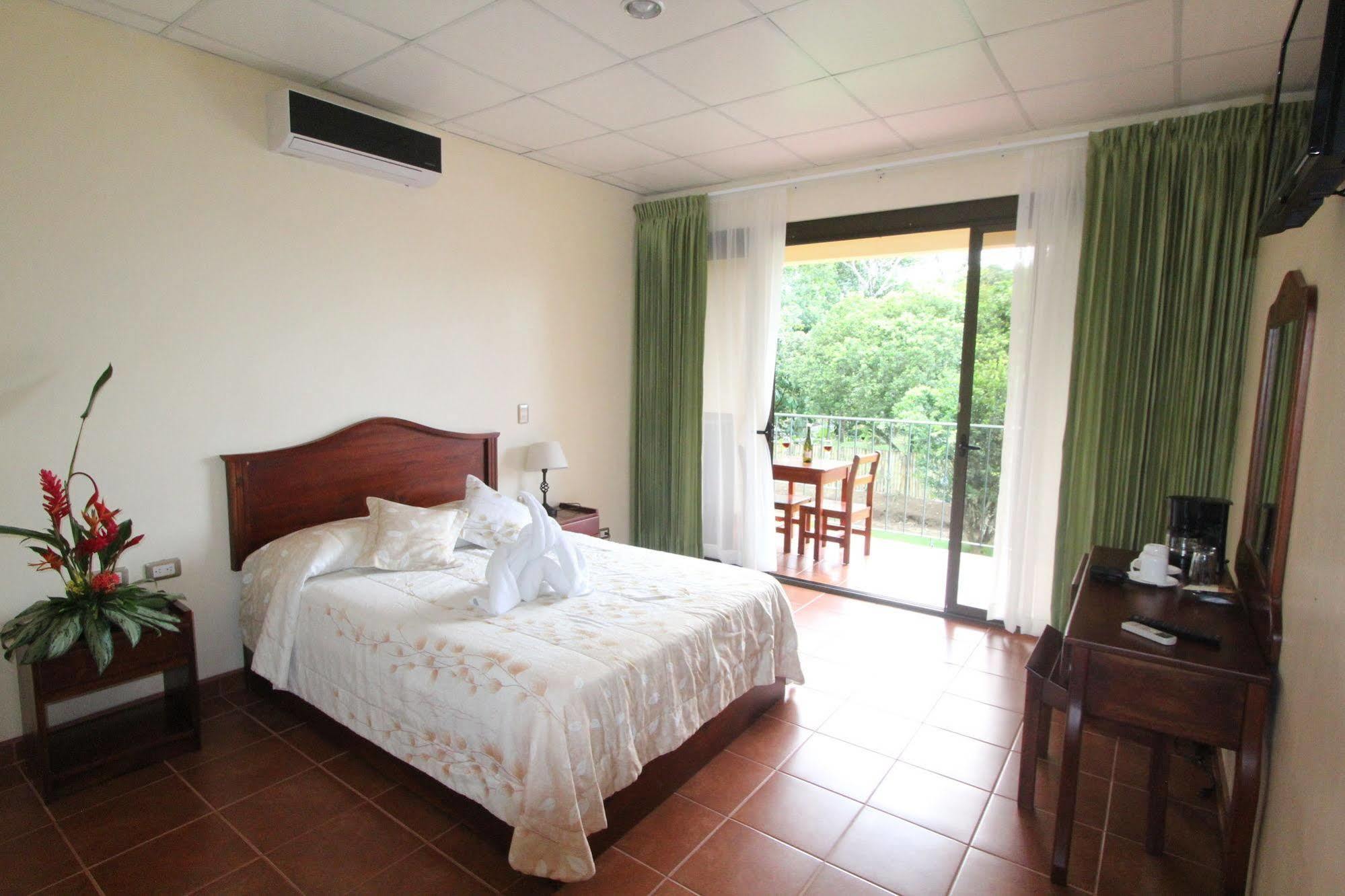 Hotel Monte Real Ла Фортуна Экстерьер фото